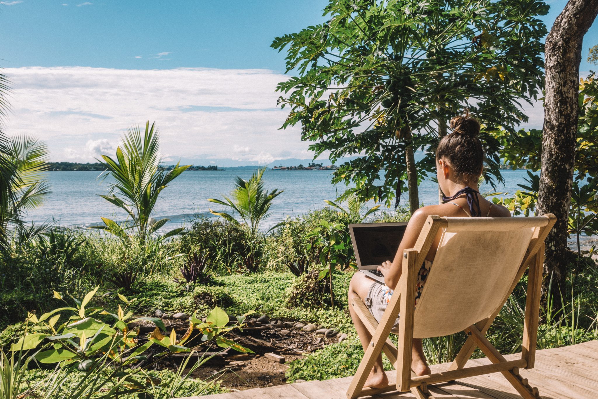 Cental-America-Panama-Bocas-del-Torro-Island-Vibe-Ocean-View-Remote-Work-Laptop-Digital-Nomad-WiFi-Tribe-Coworking-Coliving-Retreat-Workation-Community-Tomas-Laurinavicius-28