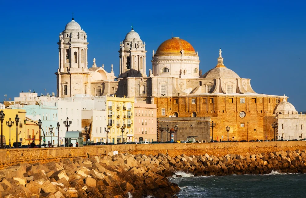 Cádiz is a good option for remote workers looking to learn Spanish